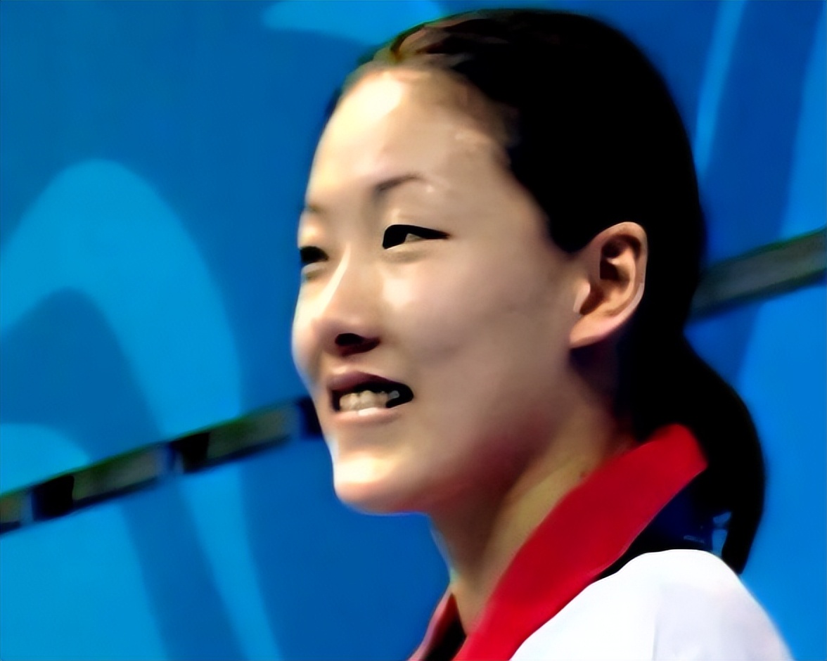 跳水皇后伏明霞嫁给了谁,跳水女皇伏明霞吴敏霞