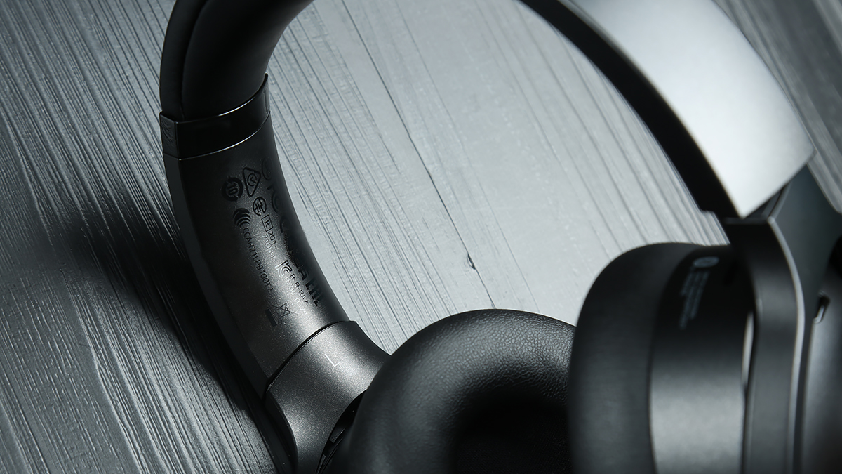 雷蛇头戴式耳机梭鱼专业版,雷蛇梭鱼耳机怎么连接电脑