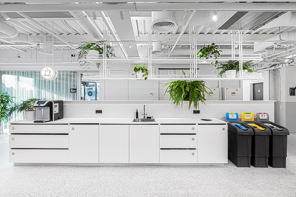 自由畅想云科技公司SQUAD基辅总部大楼设计欣赏