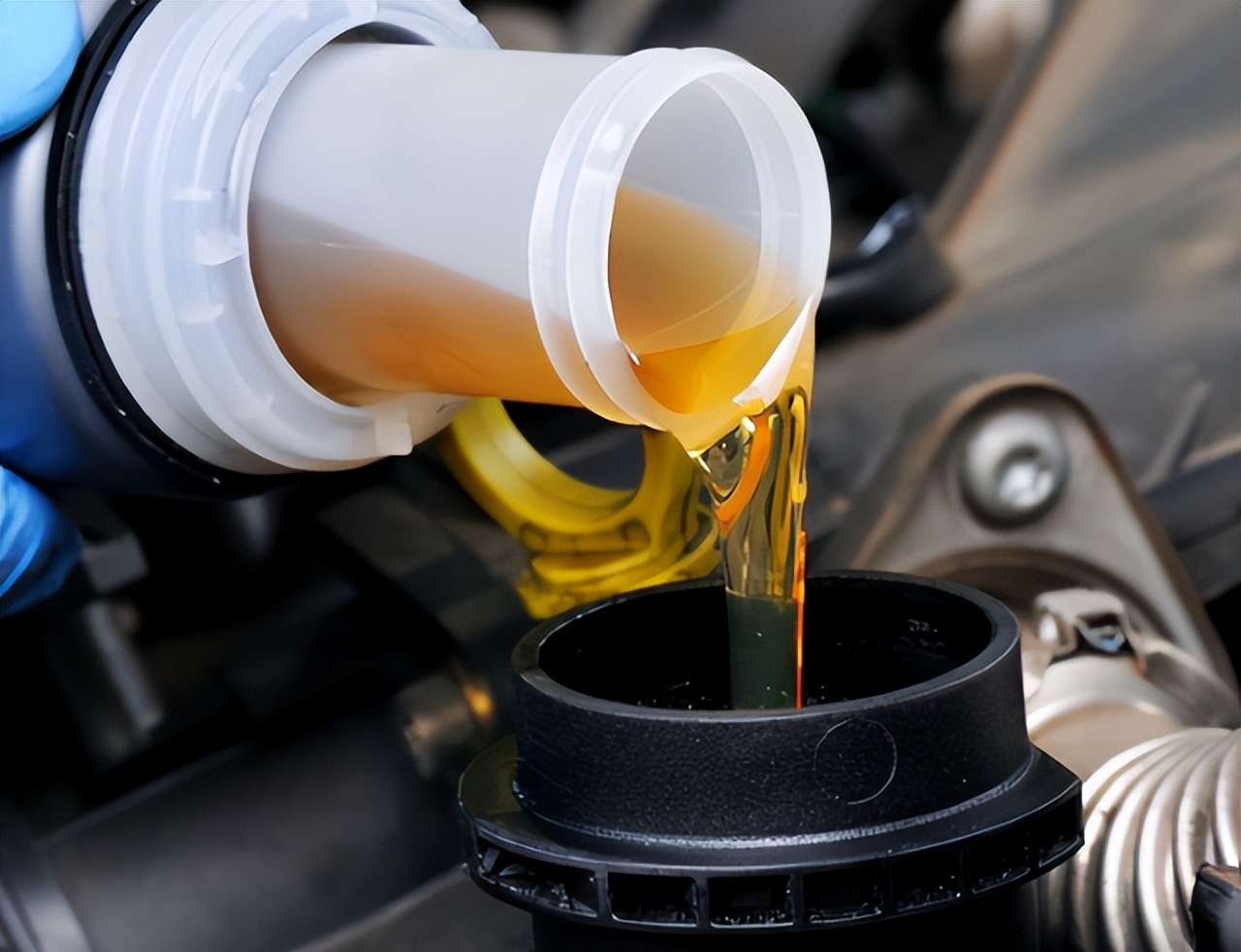 福克斯更换机油助力油防冻液,汽车防冻液和助力油用换吗