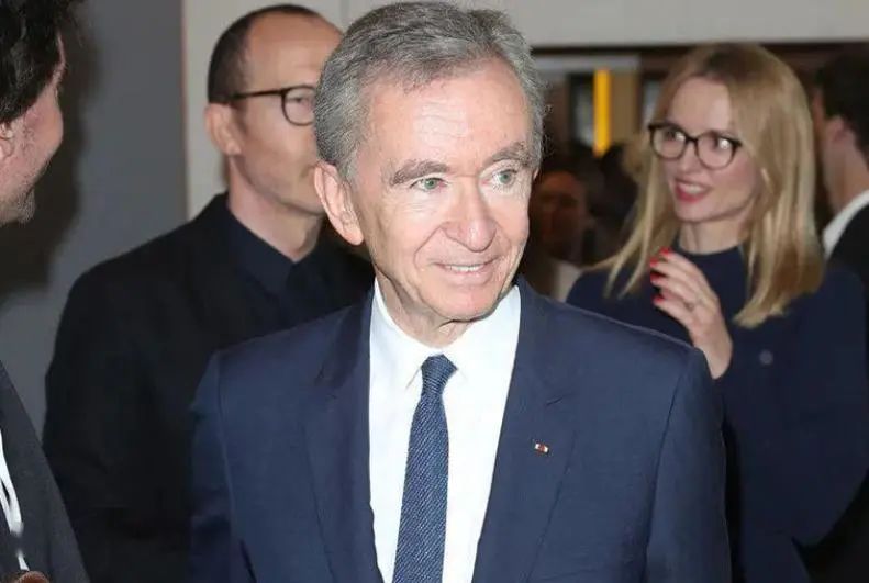 世界首富换人!闽商首富2500亿,福建首富2350亿,厦门首富530亿