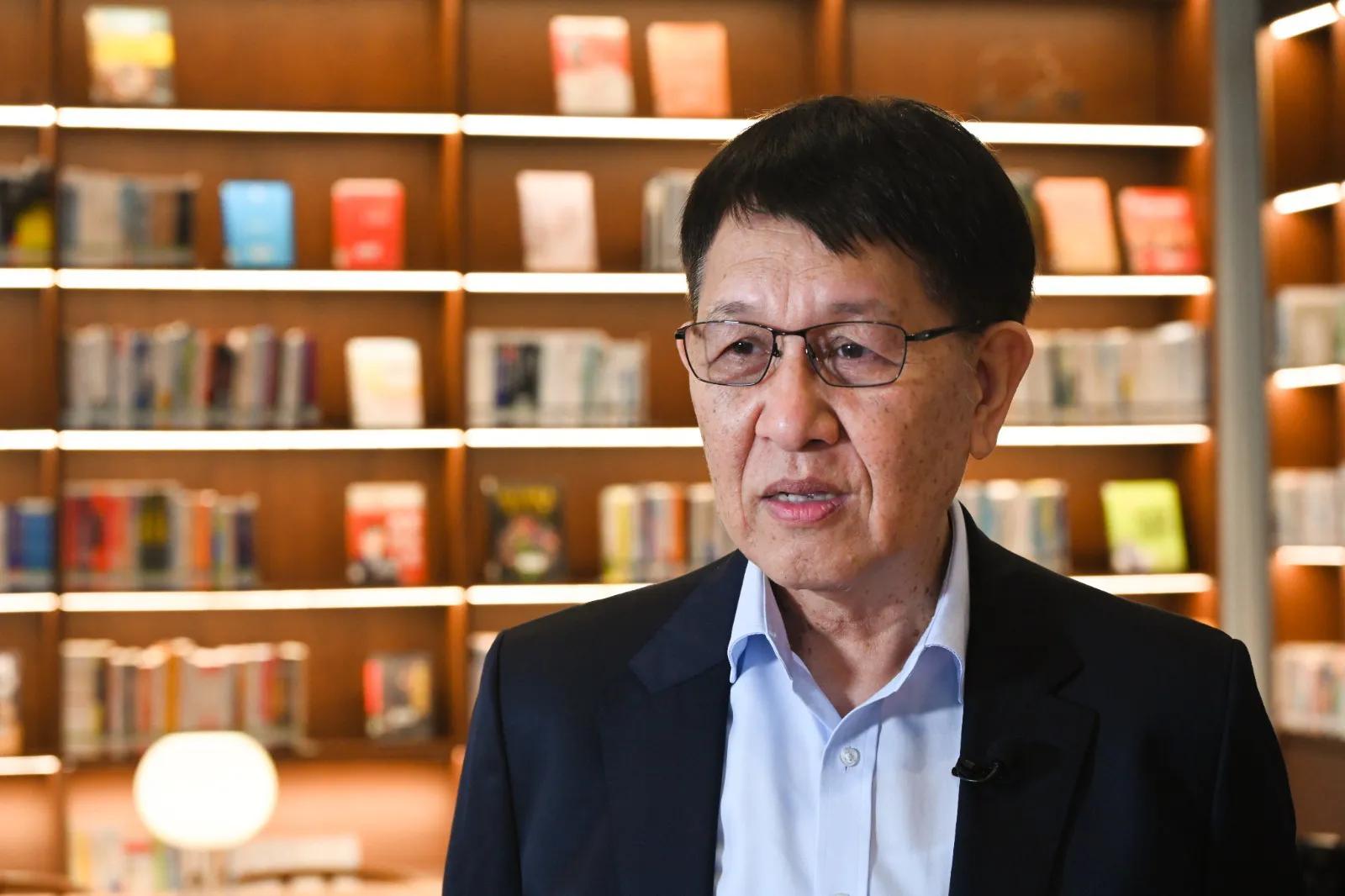 粤港青年办香云纱服饰展文化交流梁振英：为国风服饰创新添新动力