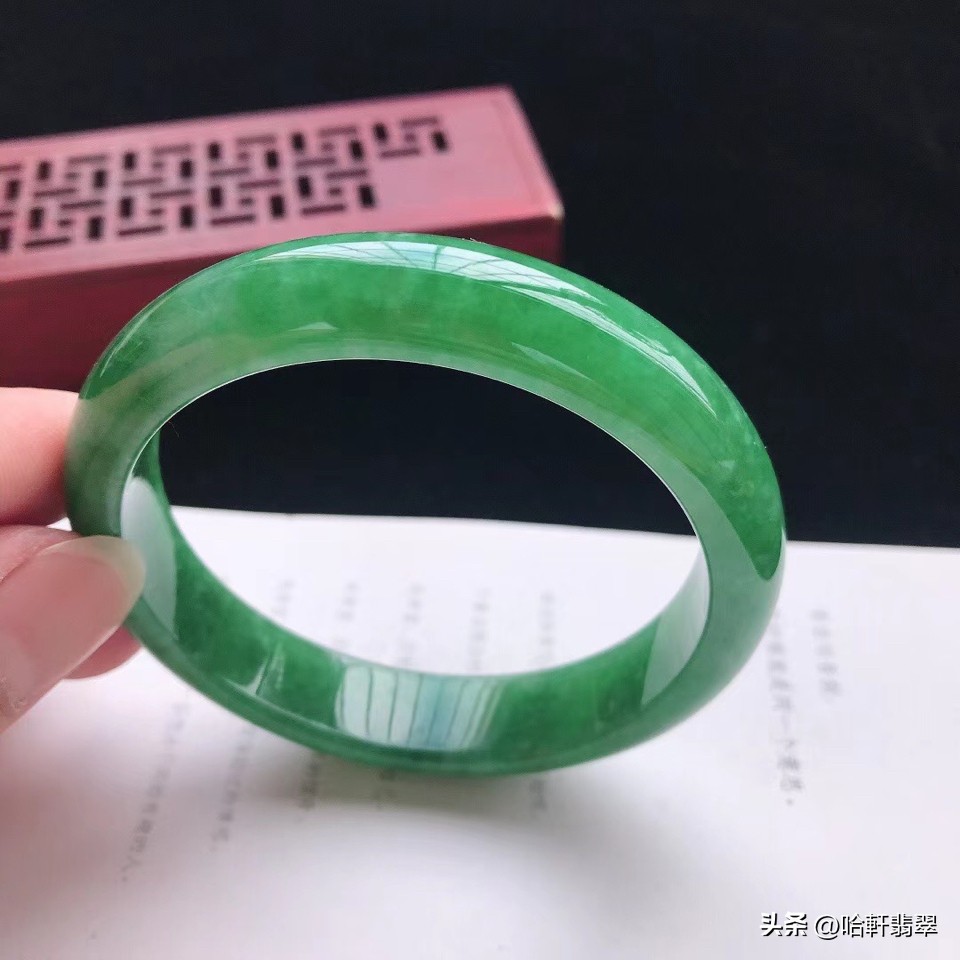 人人都能买得起的珠宝,好的油青种翡翠