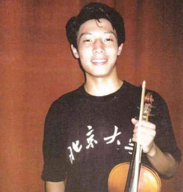 9位春晚主持人今昔对比,2017央视春晚五位主持人