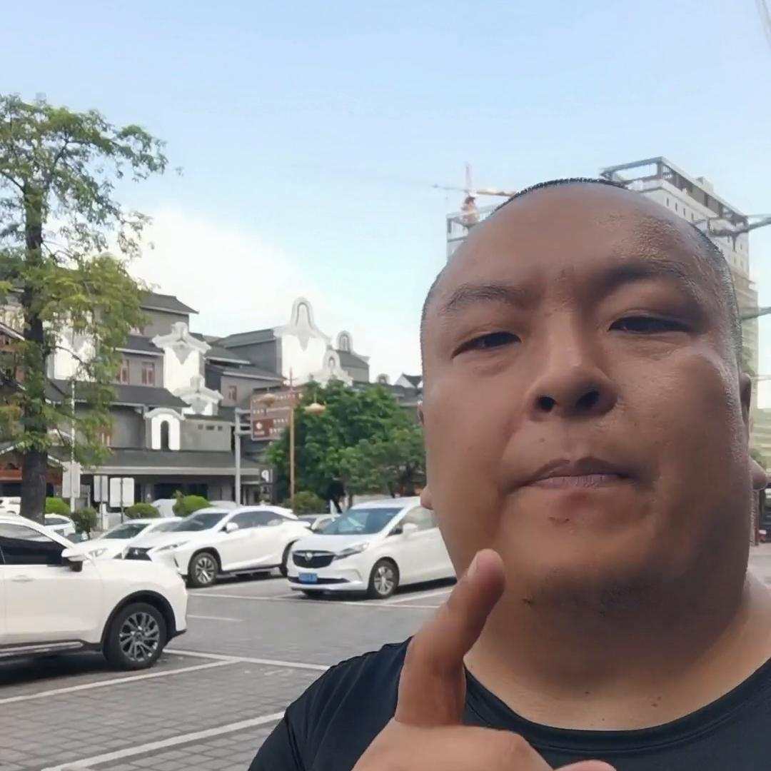 信仰可以治疗抑郁，但是不能完成救赎，如果你足够自信，足...