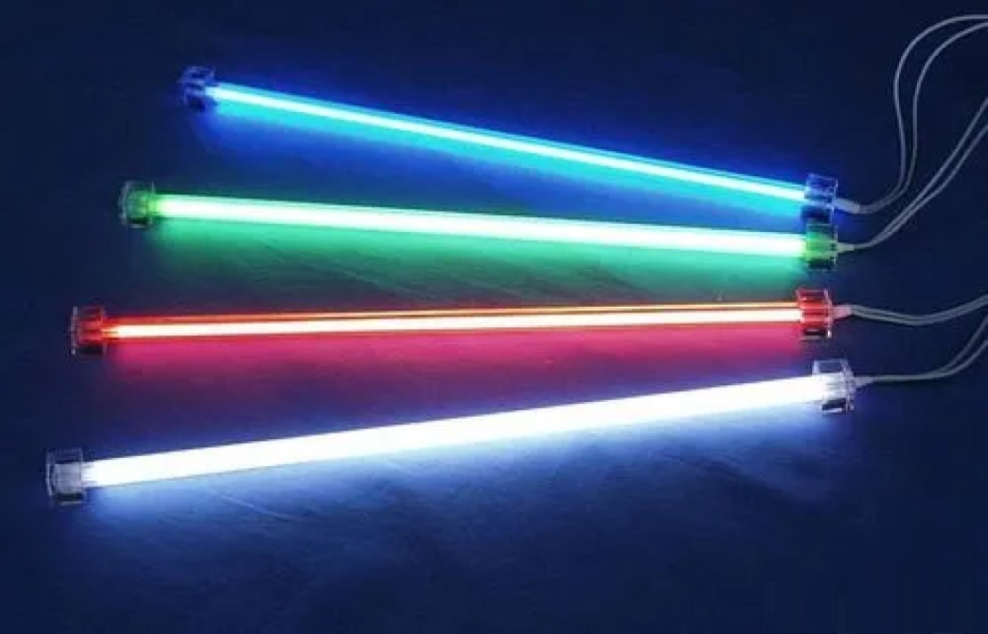 萤火虫靠什么发光是呼吸作用吗,为什么萤火虫会发射光