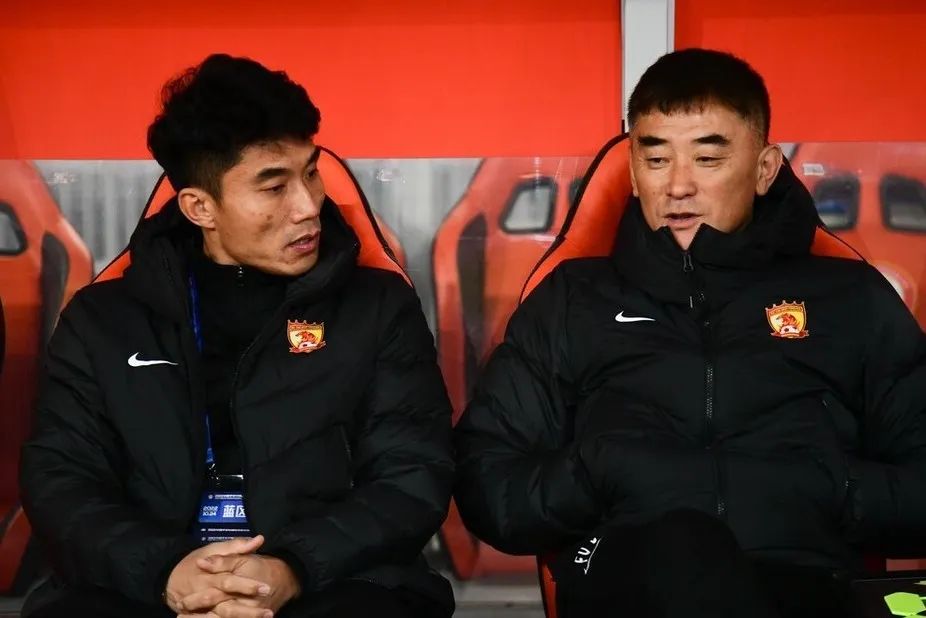 24人集训大名单吴曦名列其中,李铁嫡系球员全部熄火,要夺冠啦