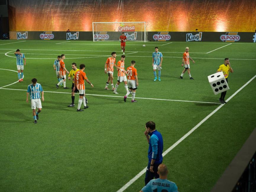 举办足球赛怎么挣钱,做网红可以挣多少钱