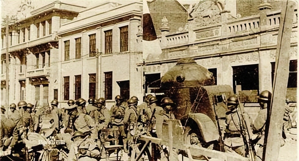 张学良的40万东北军都去哪里了,张学良手握30万大军为何不抵抗