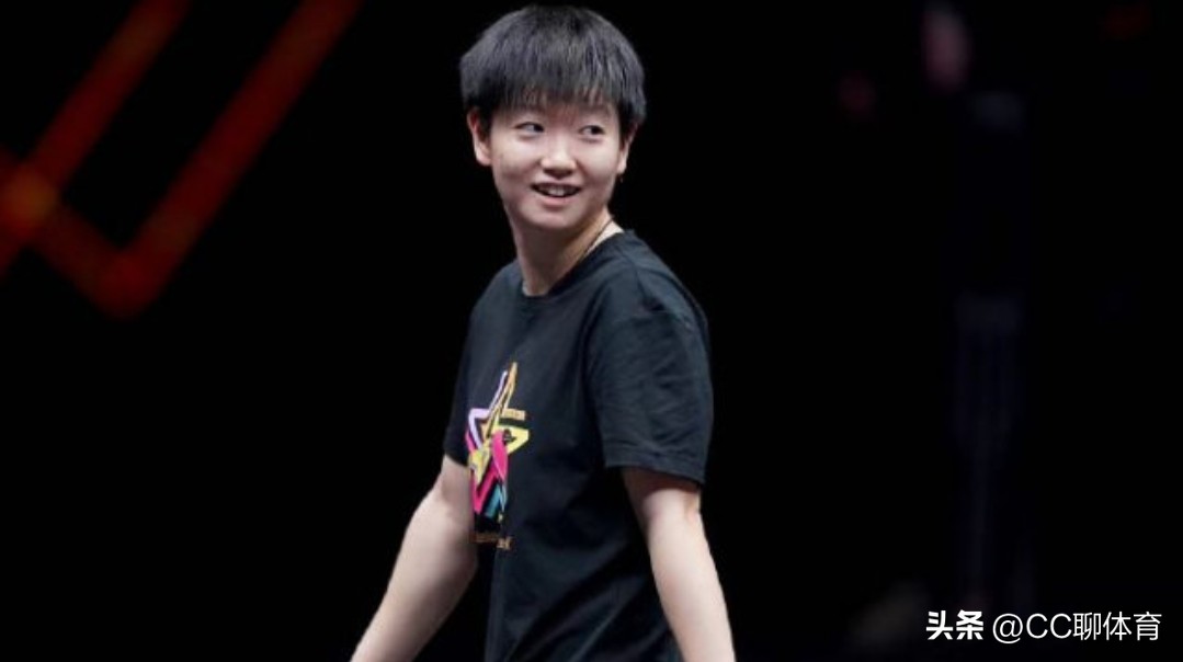 孙颖莎为何爆冷被淘汰，王曼昱赛后一句话说出实情，陈梦深有感触