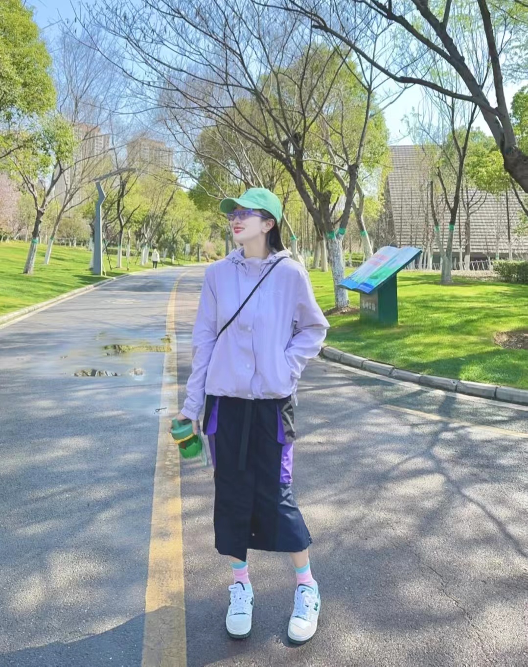 紫色衣服怎么搭配少女更有时尚感,紫色衣服搭配全过程