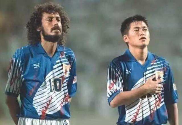 中国足球真的需要归化球员吗,靠归化球员能拯救中国足球吗