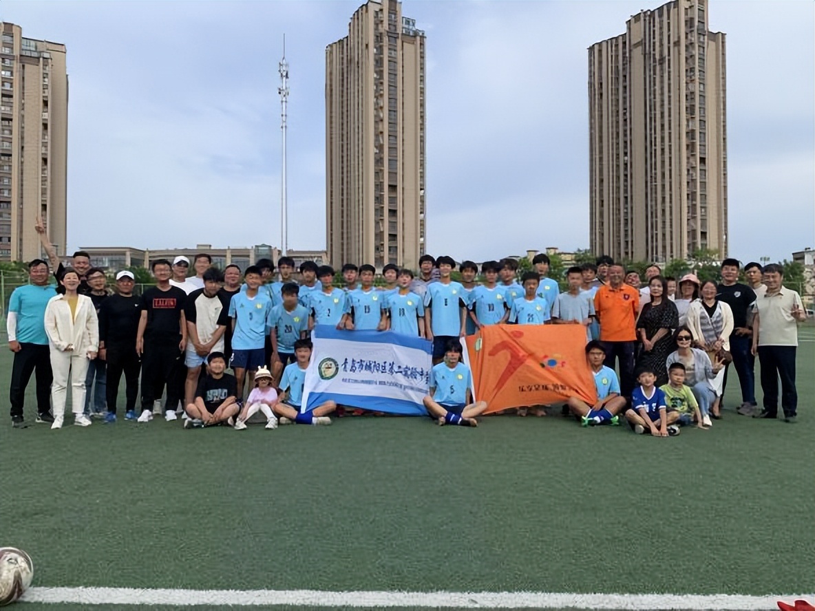 城阳二中喜报,城阳中学足球夺冠