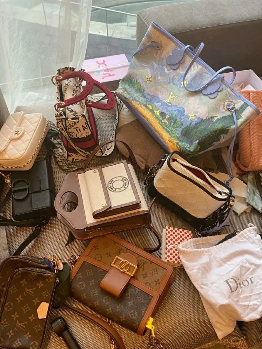 21岁Anais在法国：沉迷奢侈品欠巨额网贷，异国浪子回头拿全额奖