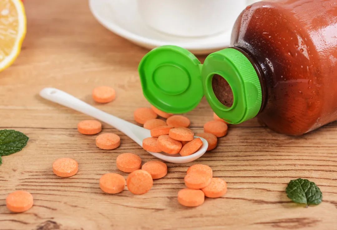 每天吃一片维生素c的好处与危害,每天吃一片维生素c会得结石吗