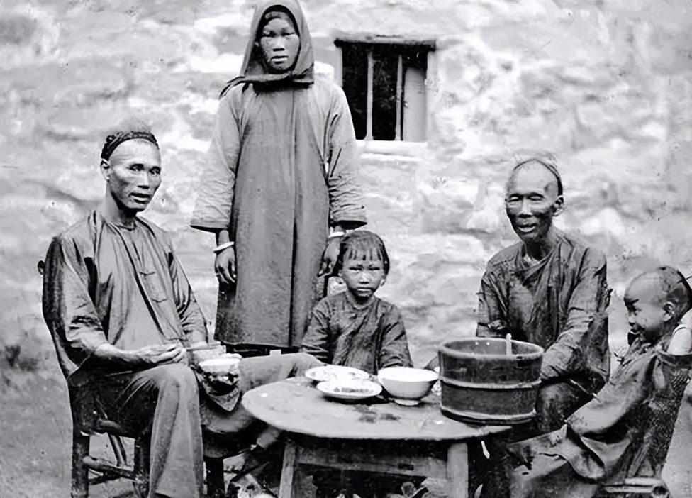 晚清历史被卖去美国的女子,晚清姑娘被美国人买走50美元