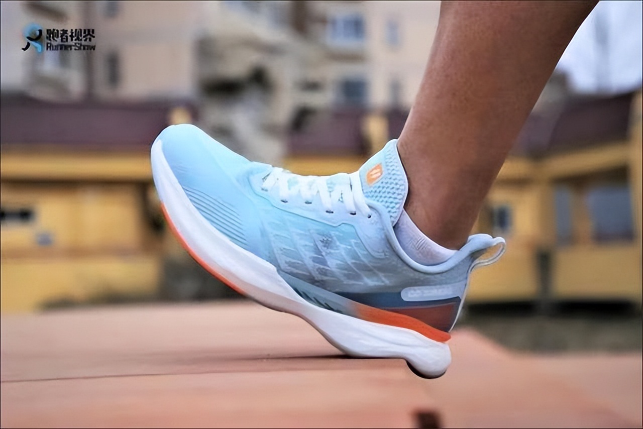 李宁夏日跑鞋 (夏日跑鞋透气)