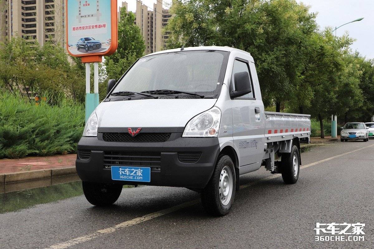 五菱荣光小卡和新卡质量哪个好,皮实耐用良心价双排微卡五菱荣光