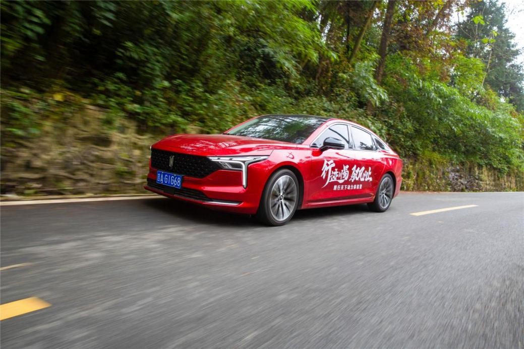 五万左右能买到什么年份的奔腾b70,年轻人的第一辆b级车奔腾b70