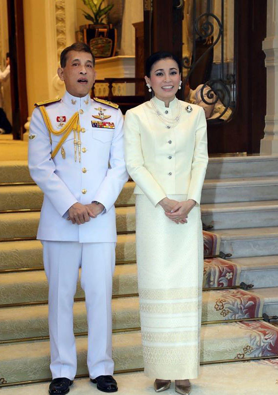 泰国拉玛十世王后照片,泰国国王拉玛十世图片