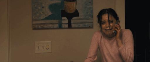 白发老妇在血色中“一夜回春”?通过杀戮释放欲望,只能说太奇葩