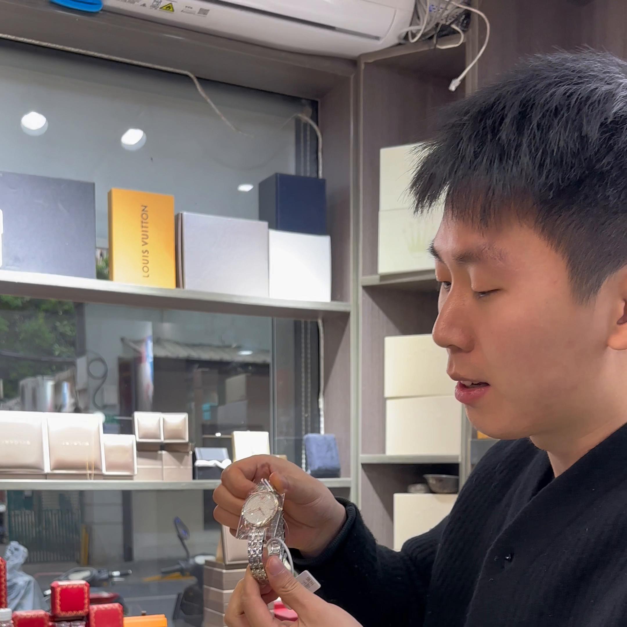 3000多的表有可能是假的吗,只看表能不能辨别真假