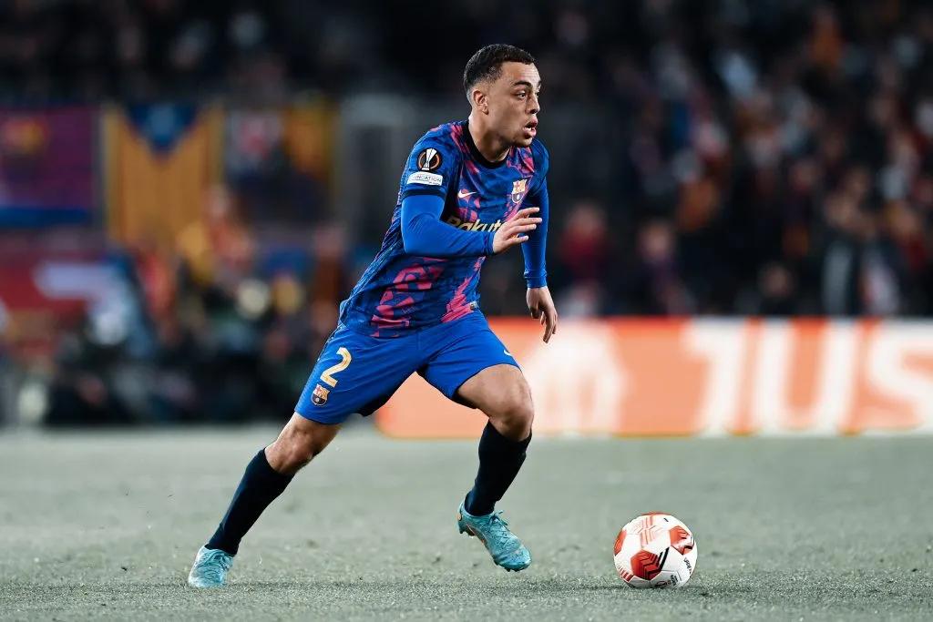 从阿尔维斯到阿尔维斯,巴萨的边后卫为什么这么难踢?