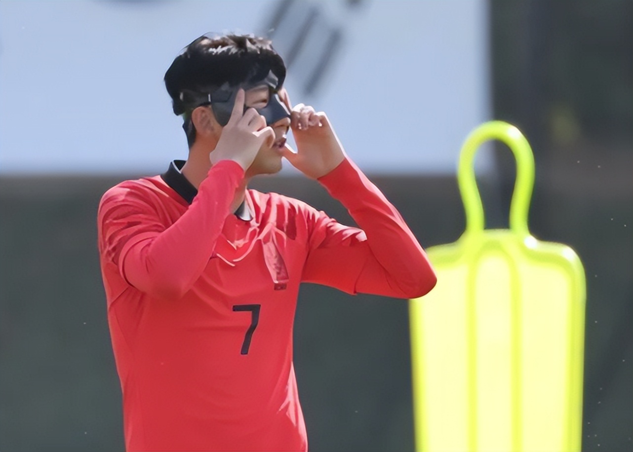 伊朗2-3卡塔尔半全场胜负比赛结果,伊朗2-1逆转英格兰