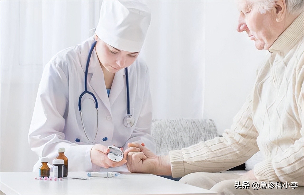 晚上睡觉嘴巴总发干是真的缺水吗,为什么夜晚睡觉嘴巴干