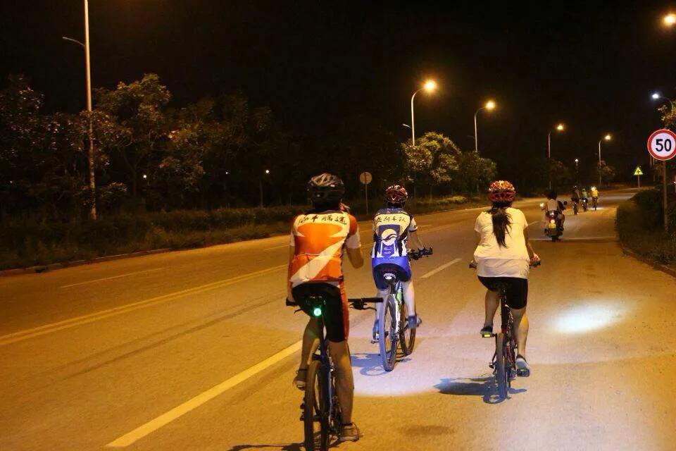 夜间骑行建议什么镜片,夜间骑自行车用什么照明好