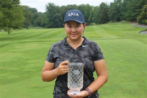 17岁高球熊猫少女张茉菲独揽AJGA三项大奖被普林斯顿大学提前录取