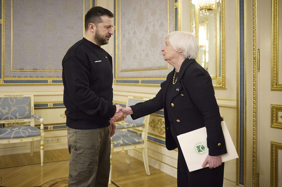 军援变军售，美国开始向乌要钱，泽连斯基明白，耶伦不会无故来基辅