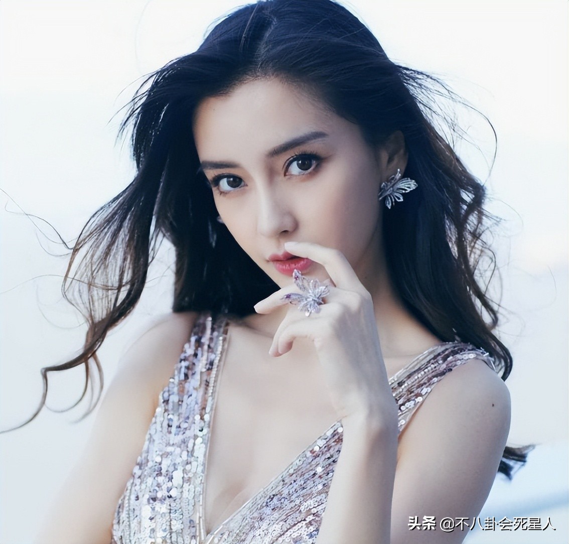 冻龄女神素颜成照妖镜,素颜照妖镜