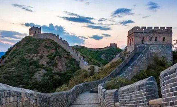 中国长城究竟有没有作用？西方学者直言：秦始皇长城把欧洲害惨了