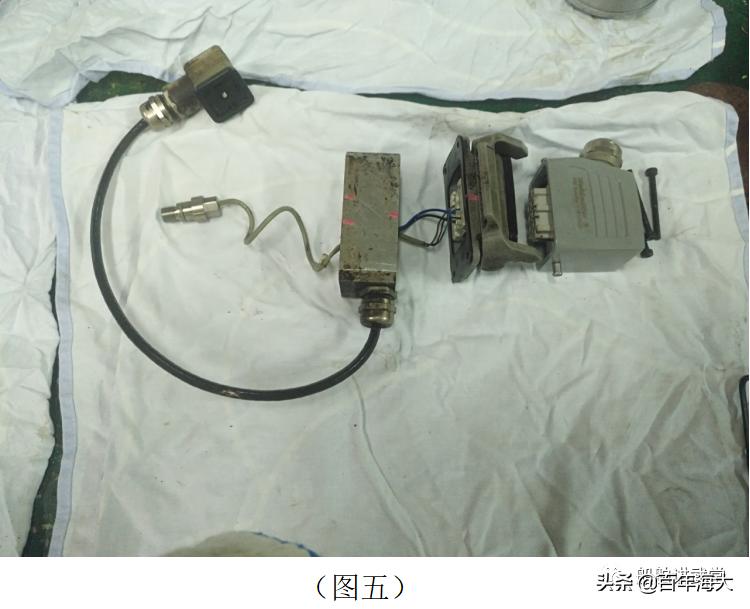 发电机组机油压力报警灯亮的原因,发动机油压报警灯亮自燃