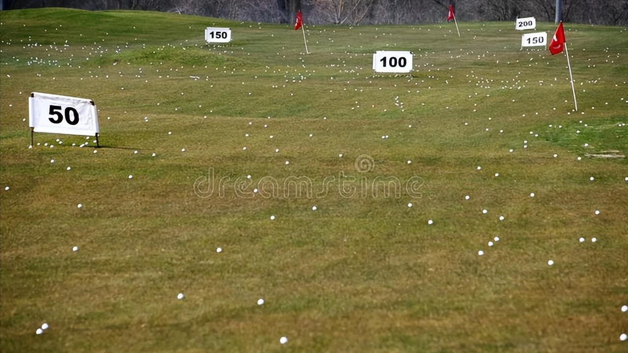 老公下班回家就玩游戏,老公下班回来就只顾玩手机