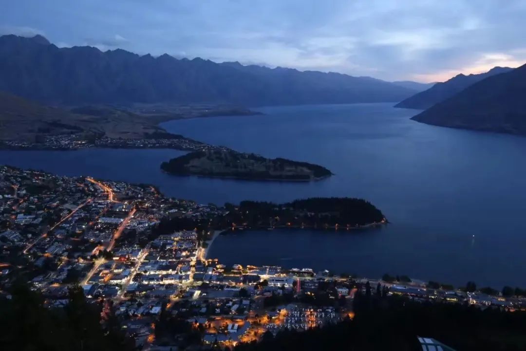 写给不被疫情束缚的心:用文字“云”游新西兰全境