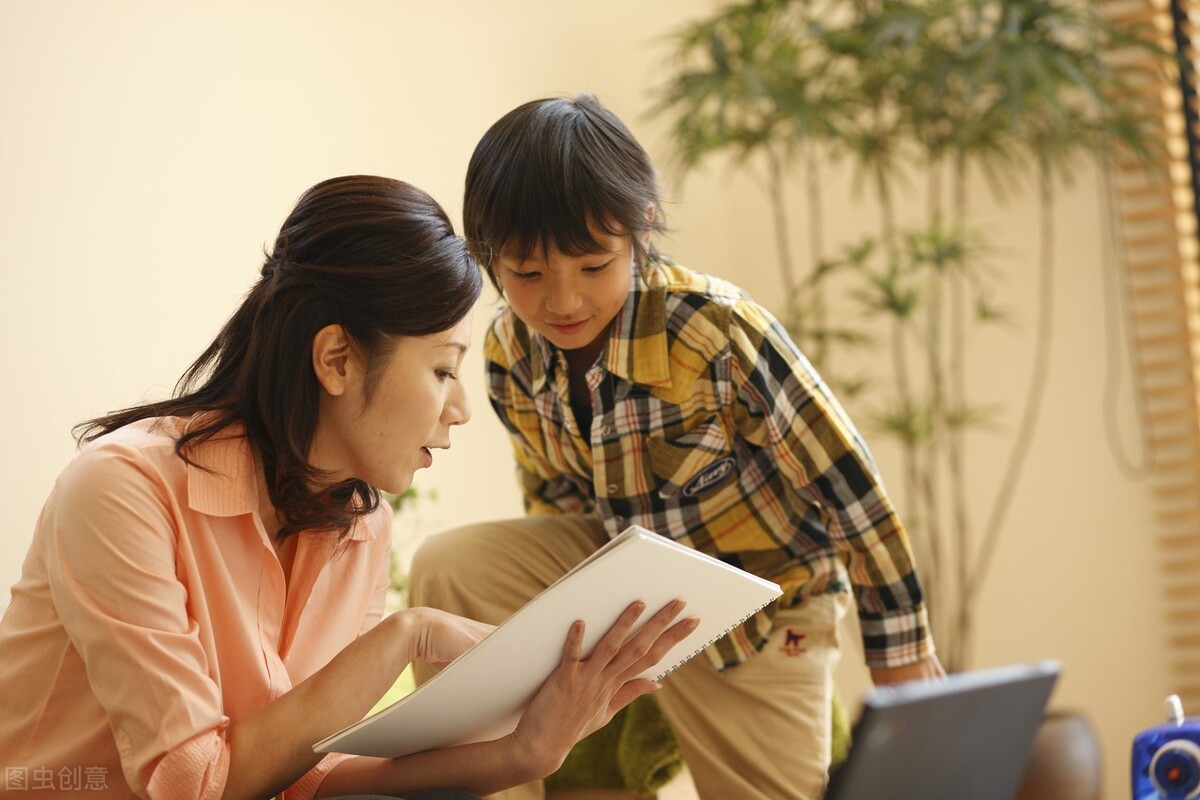 面对青春期的孩子如何跟孩子沟通,家长怎样和12岁青春期的孩子沟通