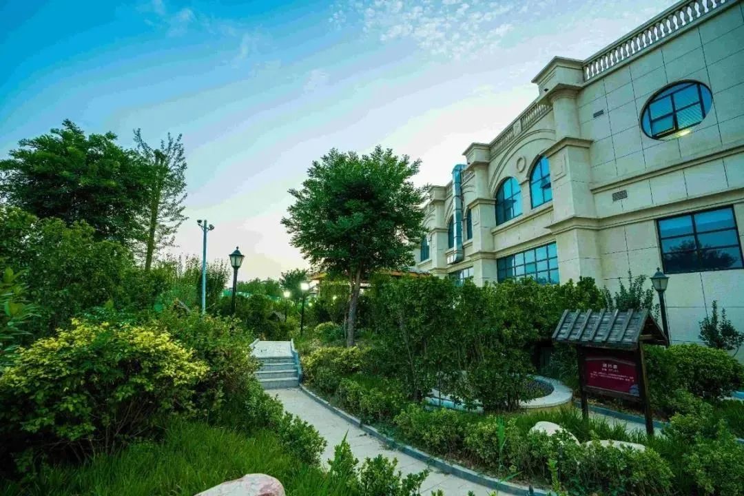 我家门口有一条河,我家门前有一条水河