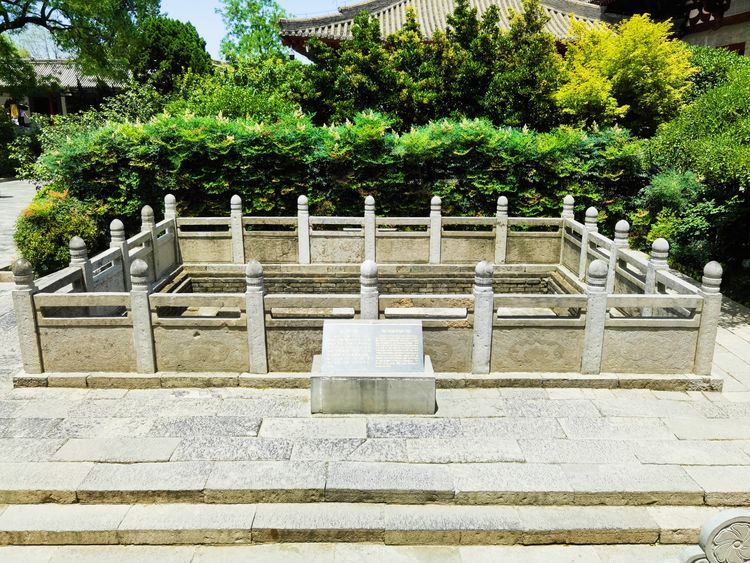 华清池温泉源头,天下第一泉华清池