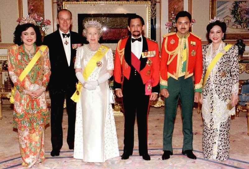 文莱国王有多少资产,文莱国王是一个超爱豪车的人