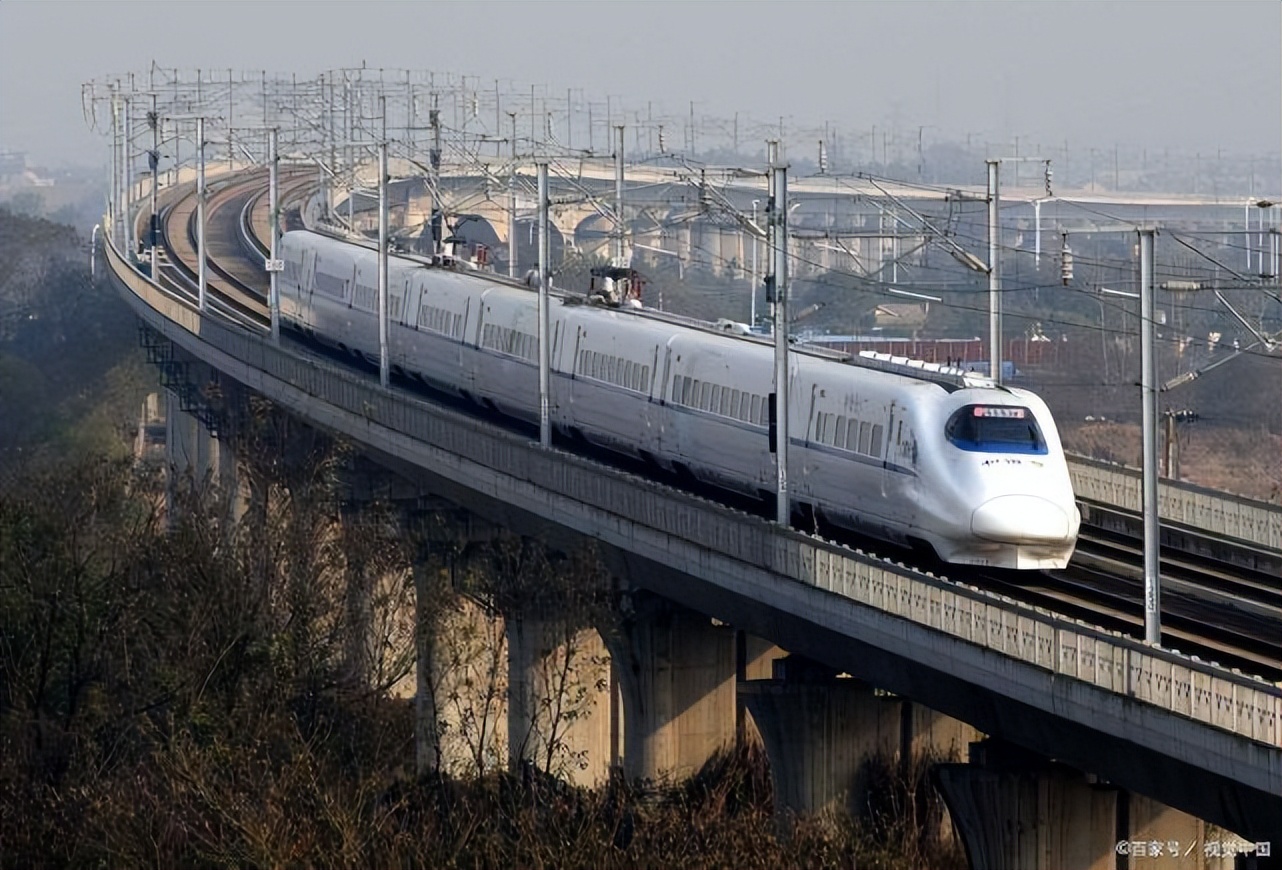 日本高铁百公里耗电是多少,日本高铁耗电量