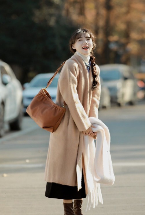 棕色大衣烂大街？学博主这样搭配，158cm也能穿出强大气场