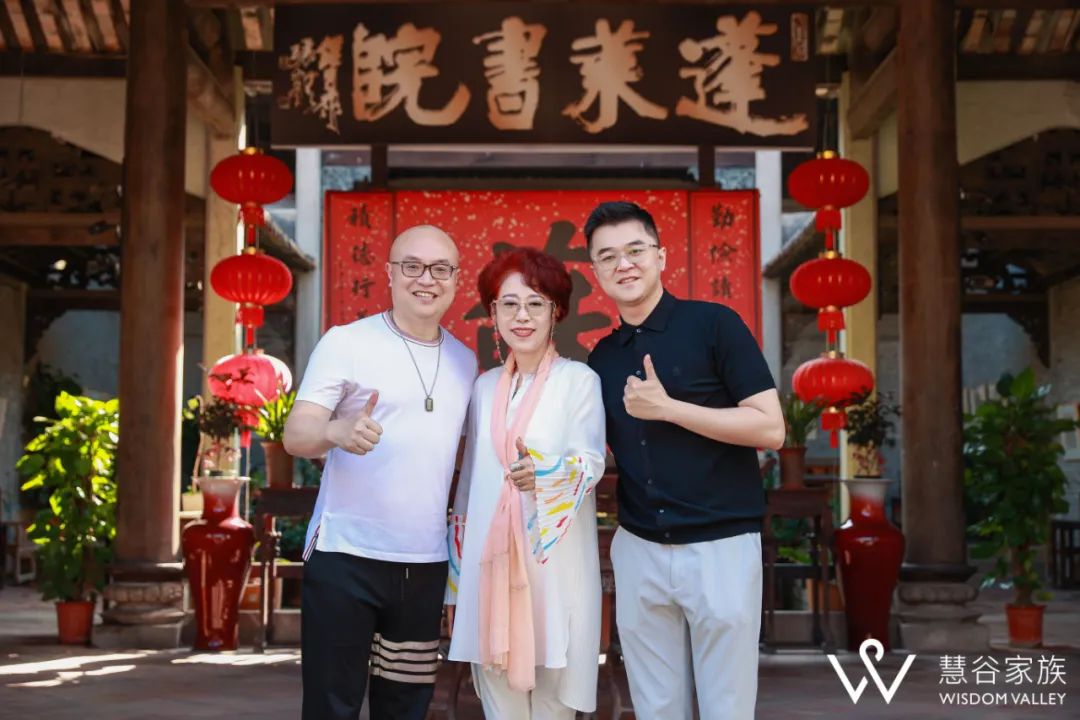 于丹家风家教讲座卓越教育,于丹讲家风的视频