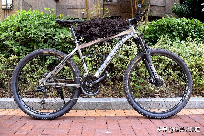 选了RALEIGH兰令THANE山地车，在疫情过后开启绿色通勤