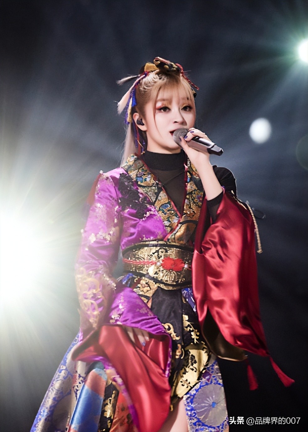 浪姐4日本人美依礼芽竟然人气断层第一？这位日本人到底什么来头