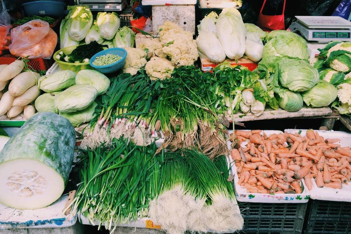 通货膨胀金钱变成了废纸,通货膨胀把钱换成黄金行吗