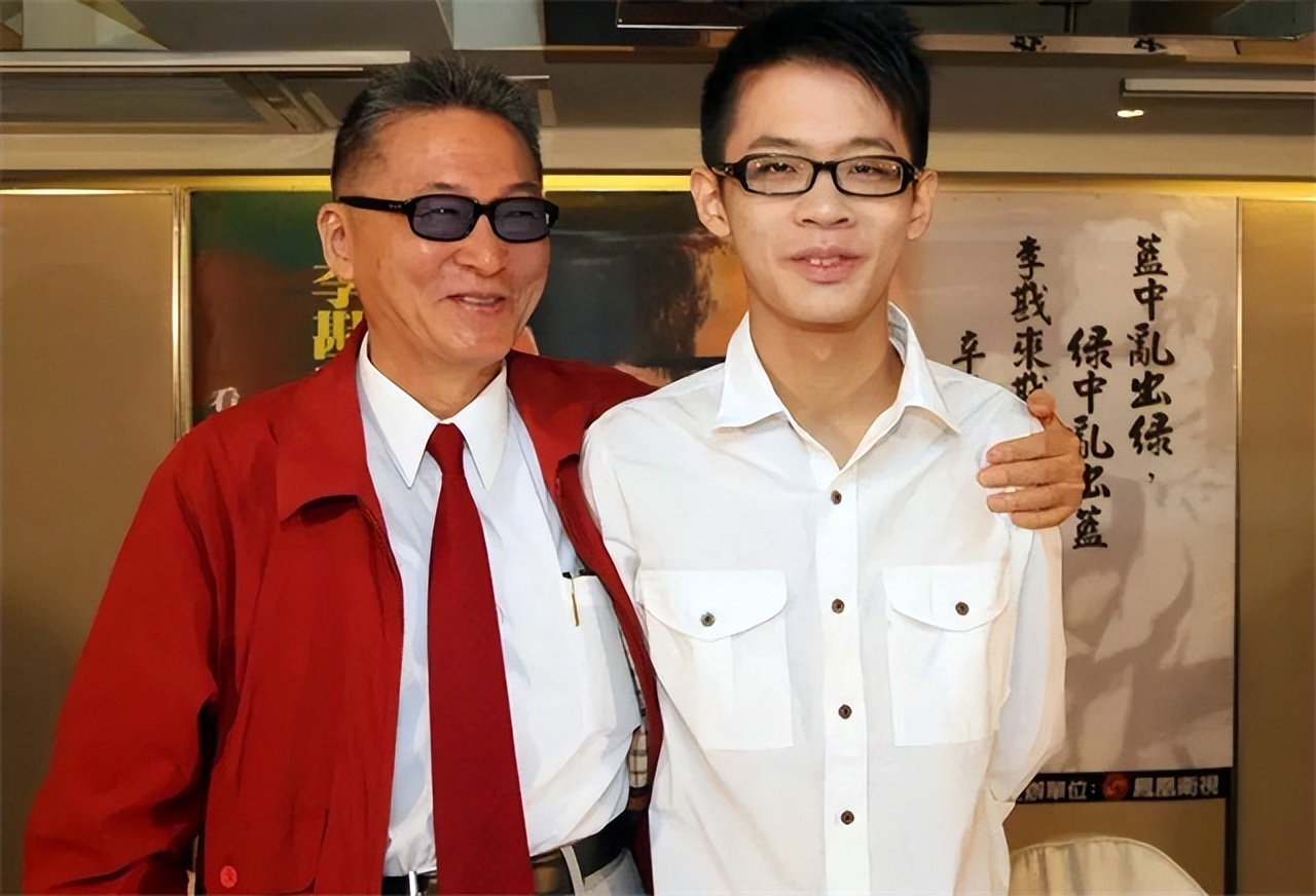 狂傲的李敖为什么说：只有毛主席值得我喊“万岁”，其他人不配