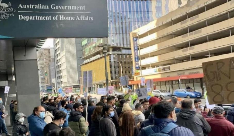 澳洲pr怎样申请入籍,澳洲pr子女如何拿绿卡