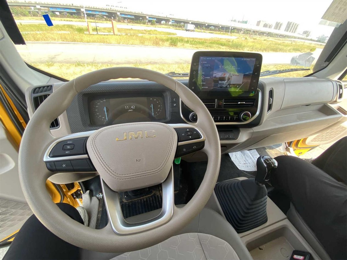 更轻更省，试驾江铃全新凯运，标杆级轻卡到底强在哪里？